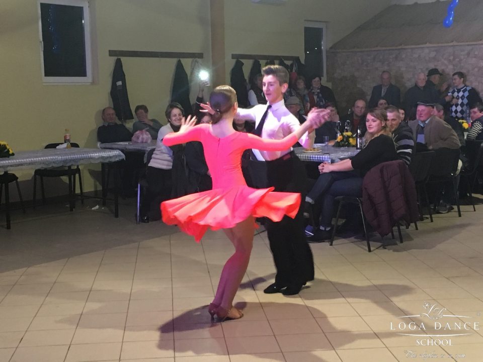 Spectacol de dans de zilele Turulung